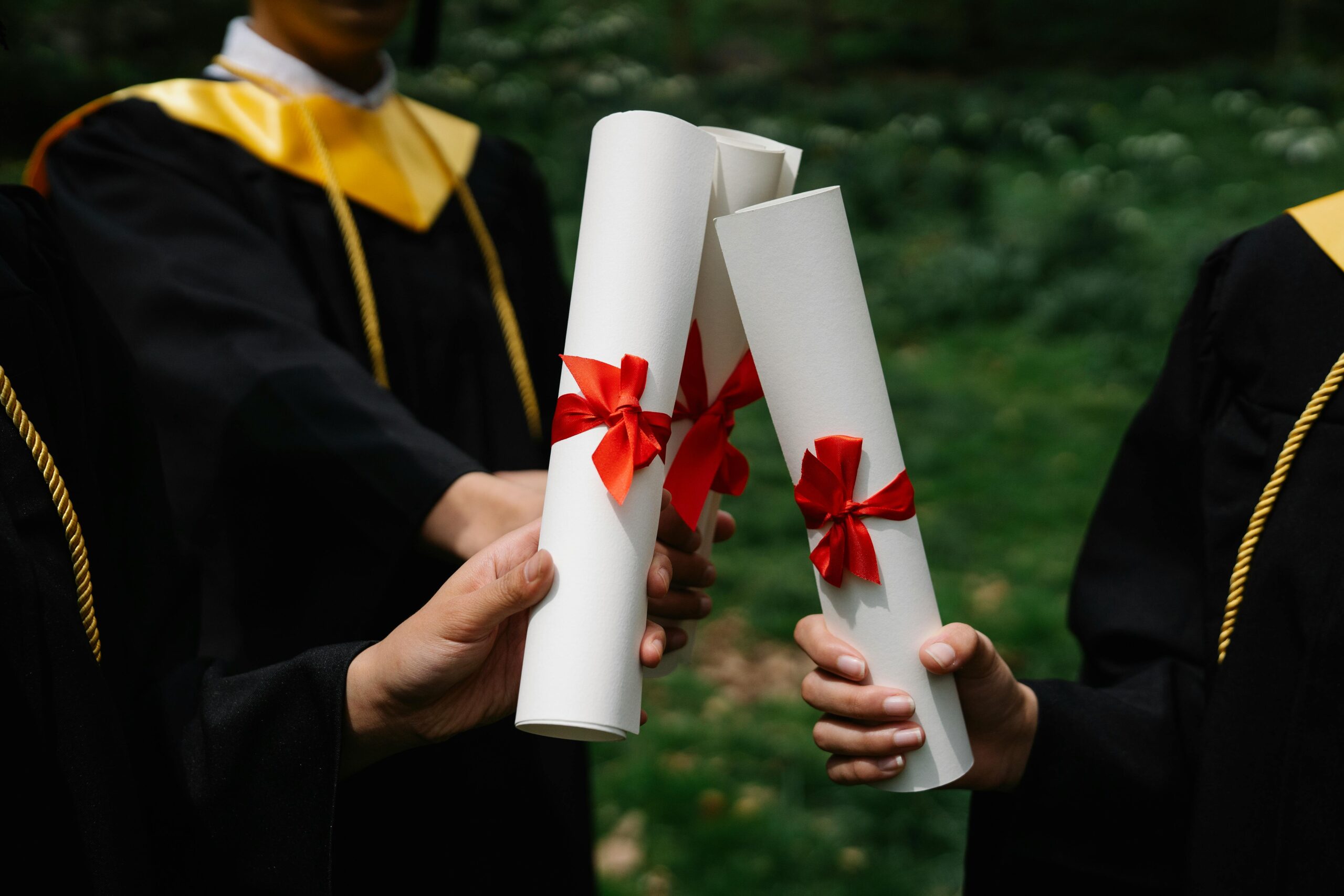 How MBA Alumni Networks Benefit Graduates Real-World Insights